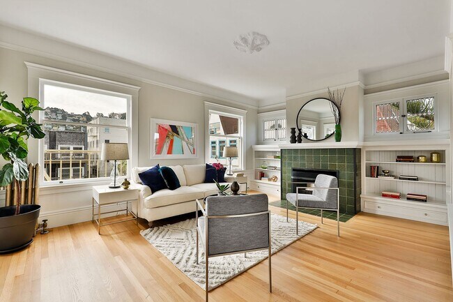 Building Photo - Cole Valley: Bright Top Floor Unfurnished 1 Bed 1 Bath with Garage Parking