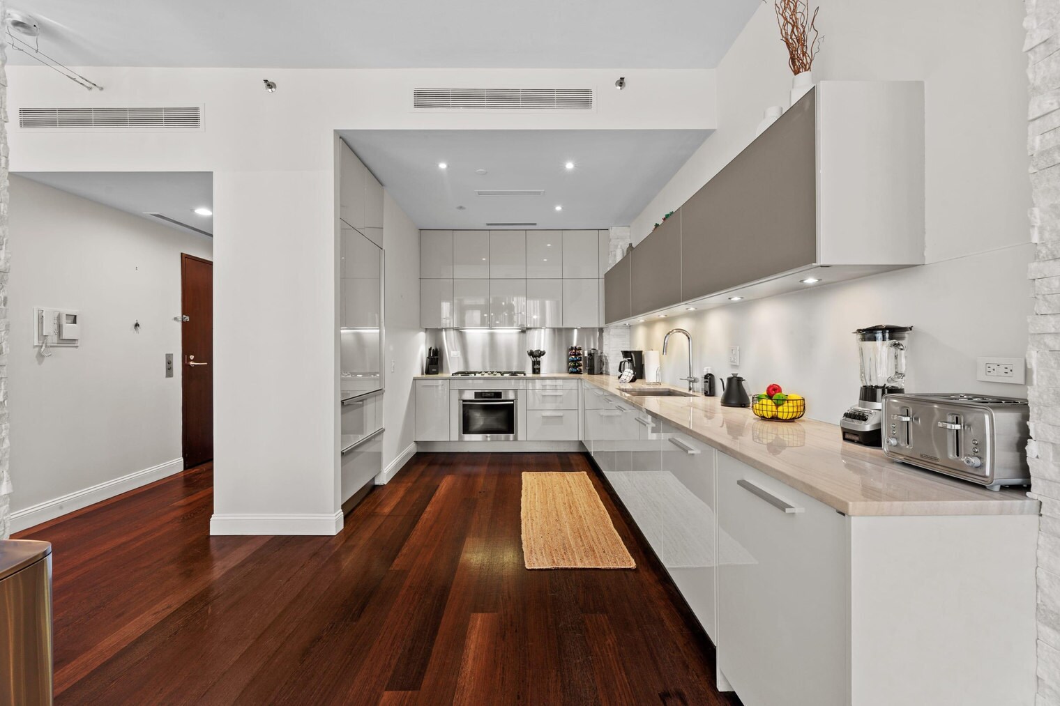 Building Photo - 519 W 23rd St
