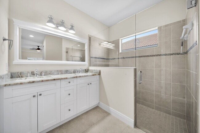 Building Photo - 14507 Manchester Dr