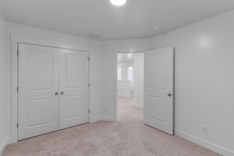 Building Photo - 285 W 1150 N