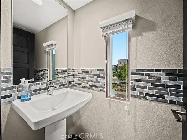 Building Photo - 132 Cadence