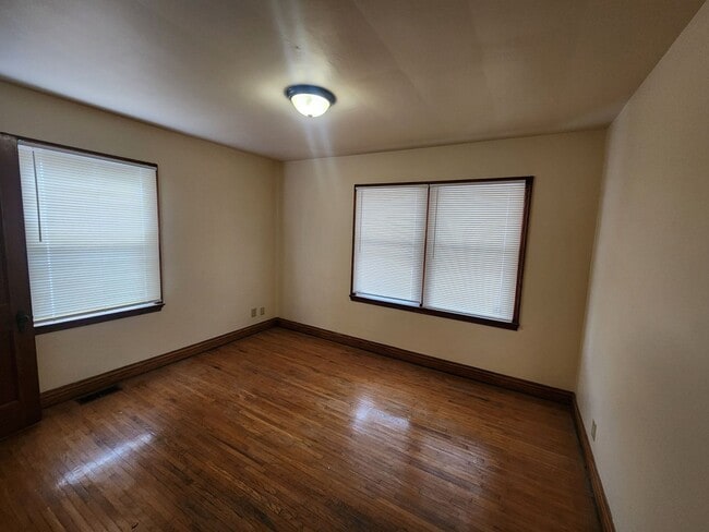 Building Photo - 2 bedroom, 1 bathroom, basement, garage, and extra space in finished attic not included in sq ft!!