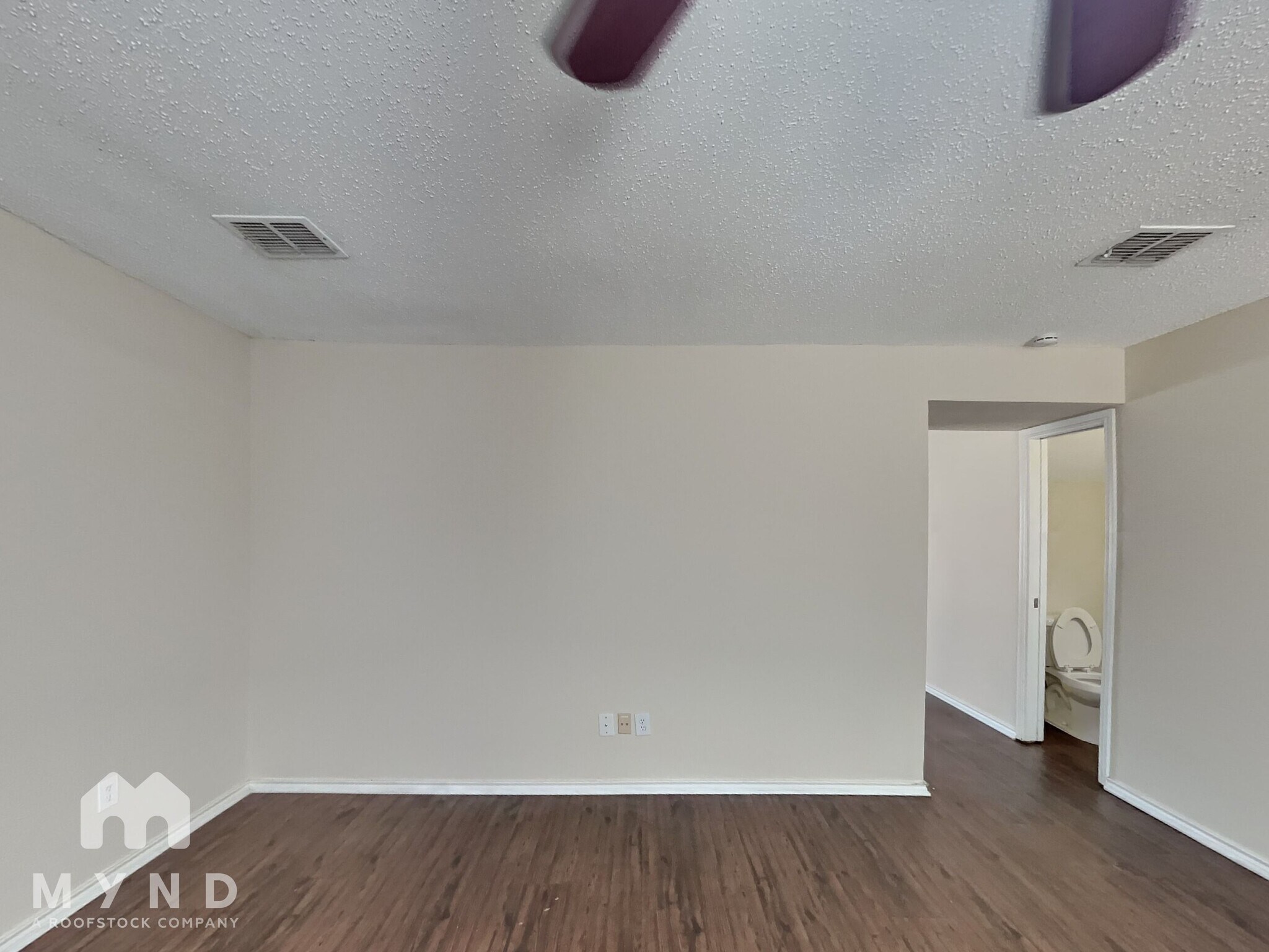 Building Photo - 316 Willow Oak Dr