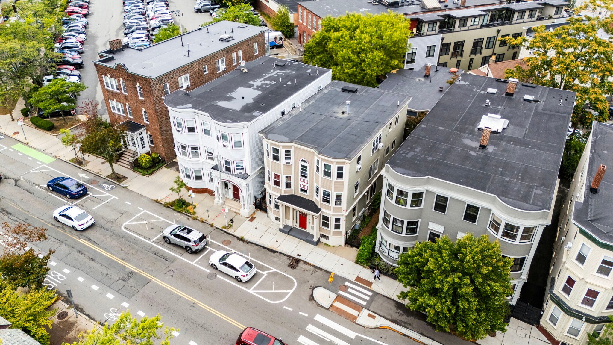 Building Photo - 1433 Cambridge St