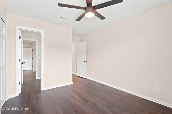 Building Photo - 577 Scrub Jay Dr