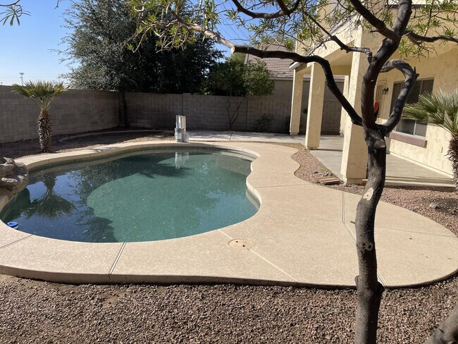 Building Photo - 24155 W Desert Bloom St