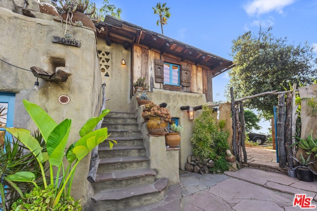 Building Photo - 1403 Avon Park Terrace