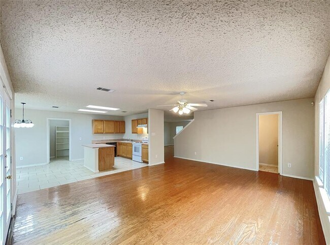 Building Photo - 3079 Hill St