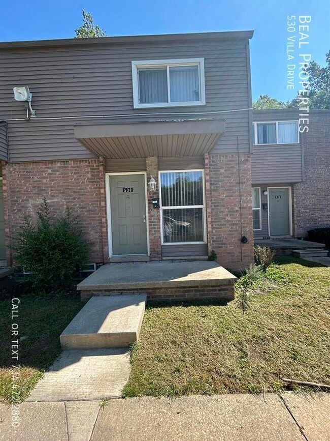 Building Photo - 530 Villa Dr