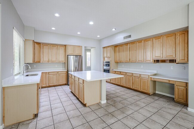 Building Photo - COMING SOON!! INCREDIBLE 5-BEDROOM 3 BATH, ALMOST 4000 SFT IN CORE CHANDLER