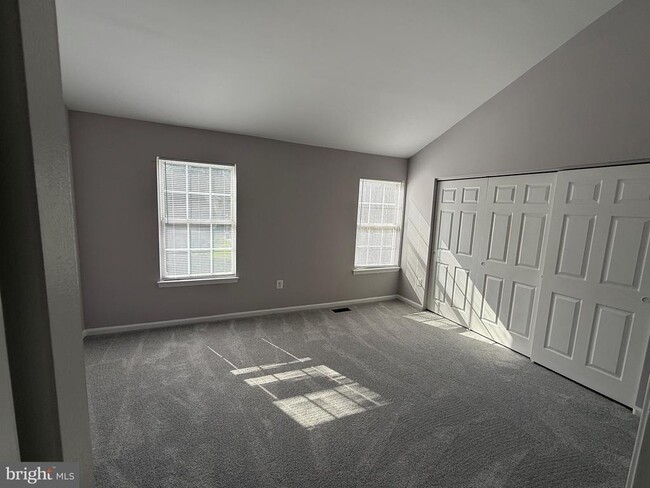 Building Photo - 8645 Willow Leaf Ln