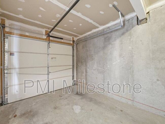 Building Photo - 1247 Mare St