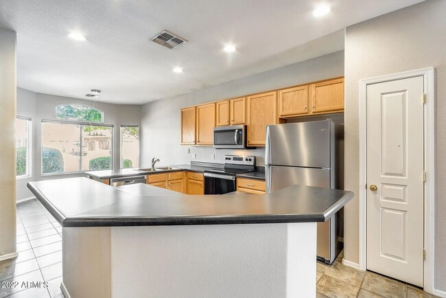 Building Photo - 322 S 120th Ave