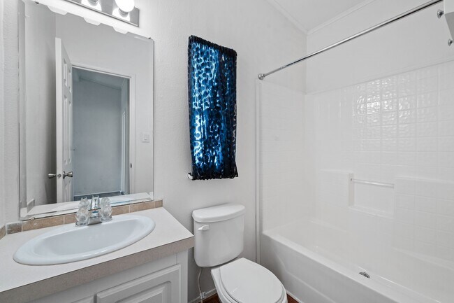 Building Photo - 2906 Shannon Ct