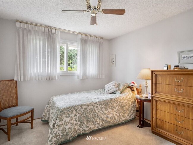 Building Photo - Charming 3-Bedroom Home with Fresh Updates