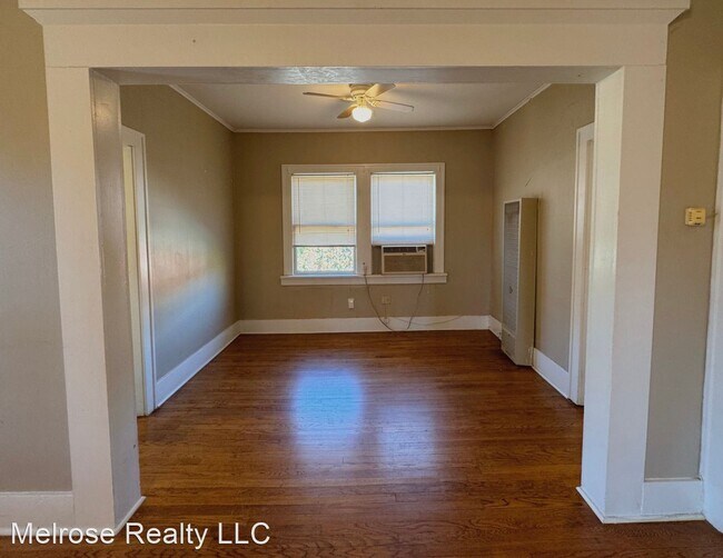 Building Photo - 1 br, 1 bath House - 137 1/2 NW 17th Street