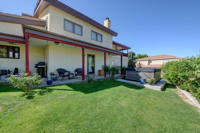 Building Photo - Stunning 4-Bedroom Albuquerque Foothill Ho...