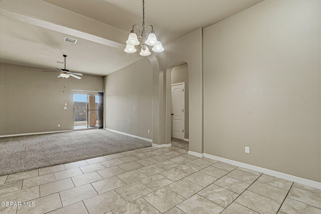 Building Photo - 3133 Clearbrook