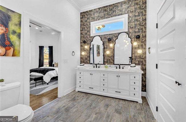 Building Photo - 1774 Vesta Ave