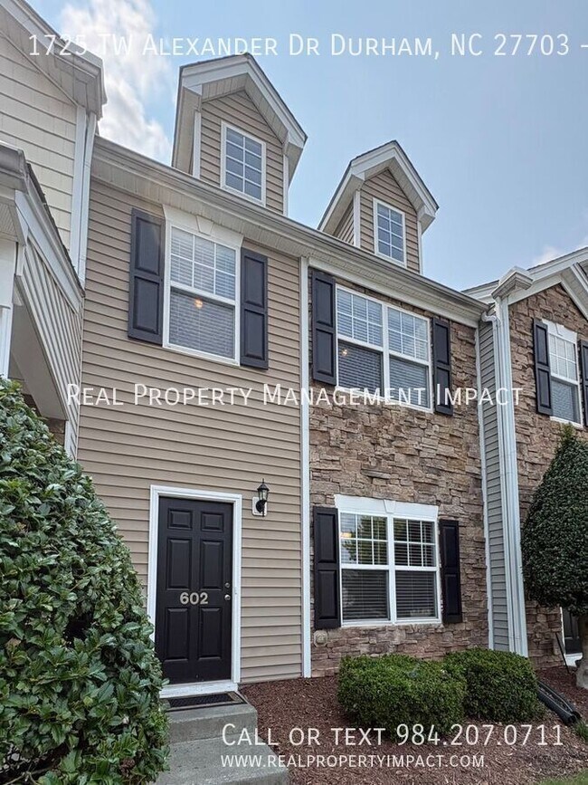 Building Photo - 1725 TW Alexander Dr