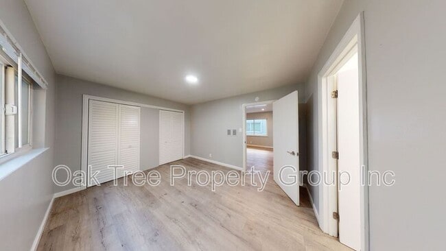 Building Photo - 824 15th St