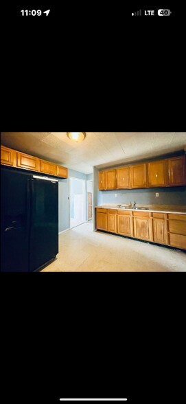 Building Photo - 28 Agnes Dr