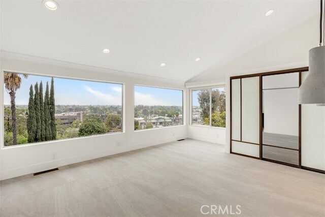 Building Photo - 11354 Sunshine Terrace