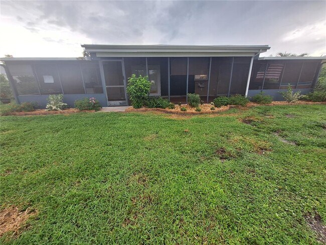 Building Photo - 4050 Yucatan Cir
