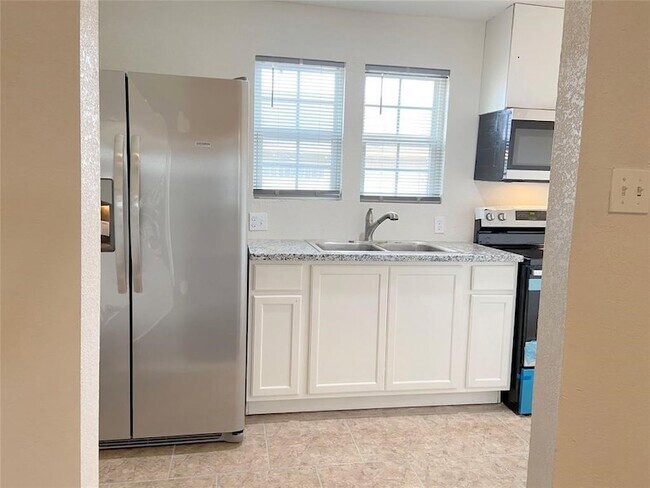 Building Photo - 12115 Segrest Dr