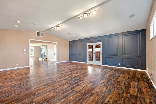 Building Photo - 2577 Elysium Ave