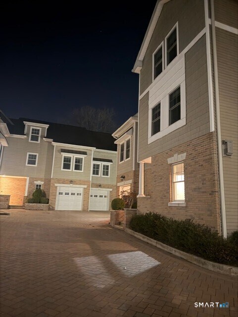 Building Photo - 88 Maple Tree Ave