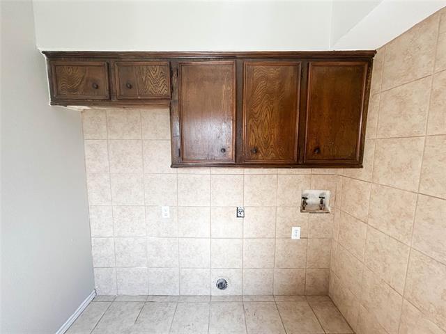 Building Photo - 1401 Old Bardwell Rd