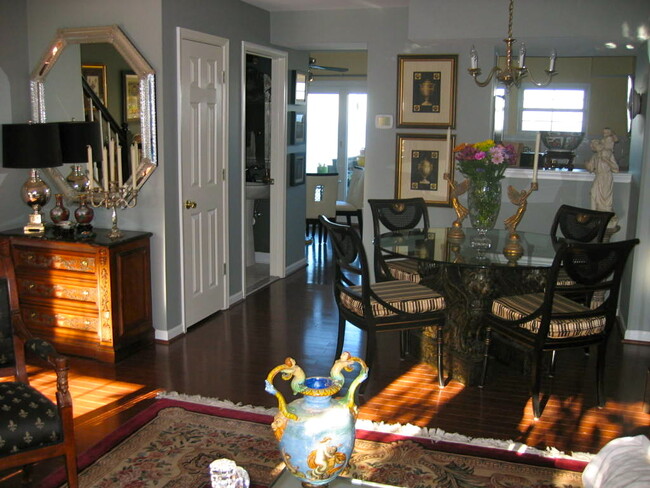 Dining - 7941 River Rock Way