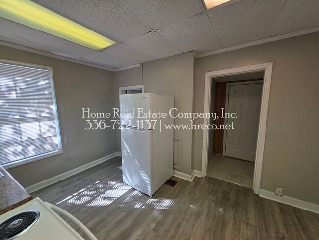 Building Photo - 2018 Harrison Ave