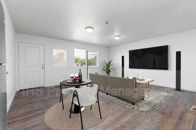 Building Photo - 485 S 38th Ave