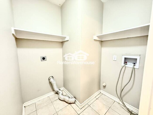 Building Photo - Beautiful Two-Story Home with Space, Comfo...