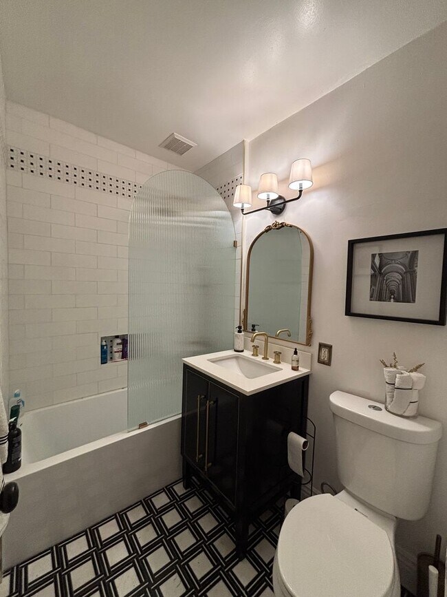 Building Photo - 4865 San Marcos Pl