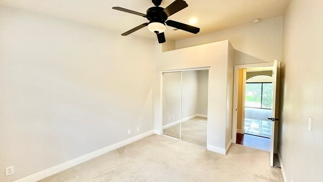 Building Photo - Stunning and Well Appointed High-End Two-S...