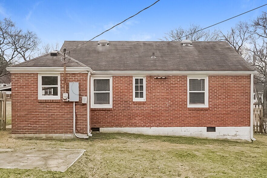 Building Photo - 1310 Venus Dr