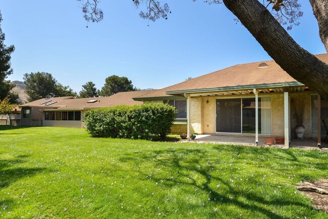 Building Photo - A beautiful Coranado II for Lease