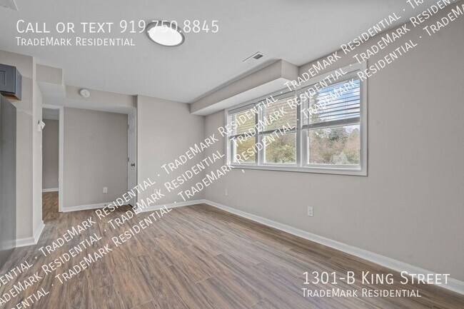 Building Photo - 1301 King St