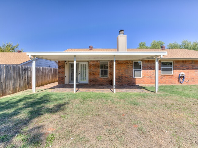 Building Photo - 3900 Hiddleston Cir