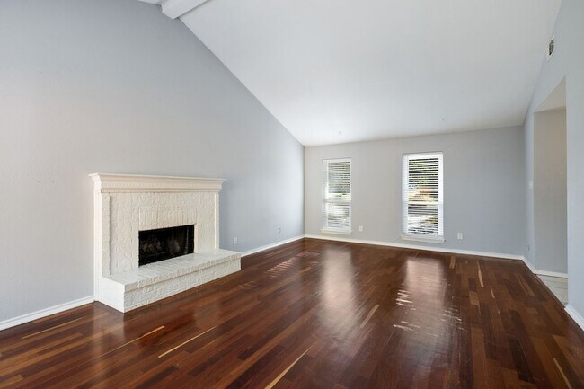 Building Photo - 128 Overbrook Dr