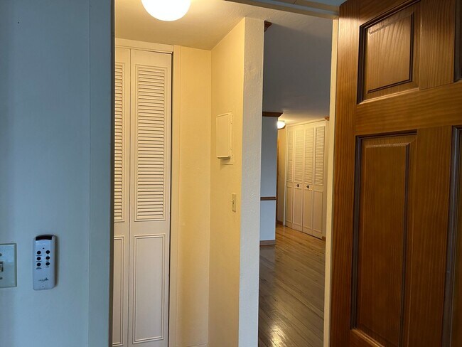 Building Photo - 4600 E Asbury Cir