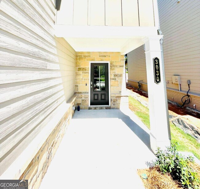 Building Photo - 3030 Westgate Park Dr