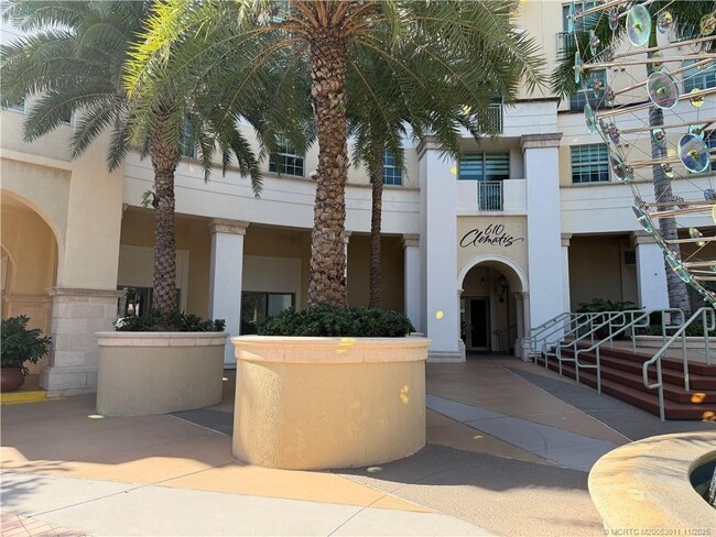 Building Photo - 610 Clematis St