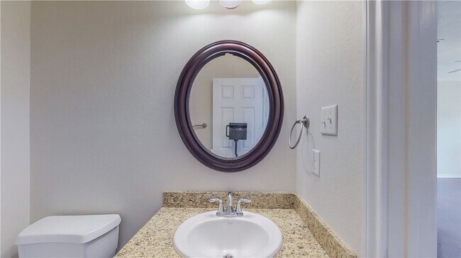 Building Photo - 2487 Horse Shoe Dr