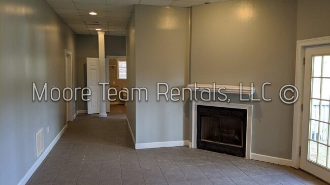 Building Photo - 4 Bed & 3,000 sqft in Middleton Place