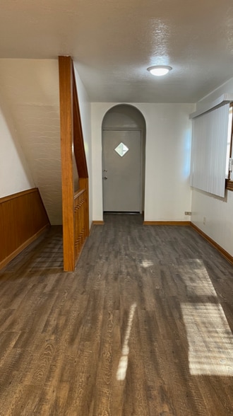 Building Photo - 415 N Washington St