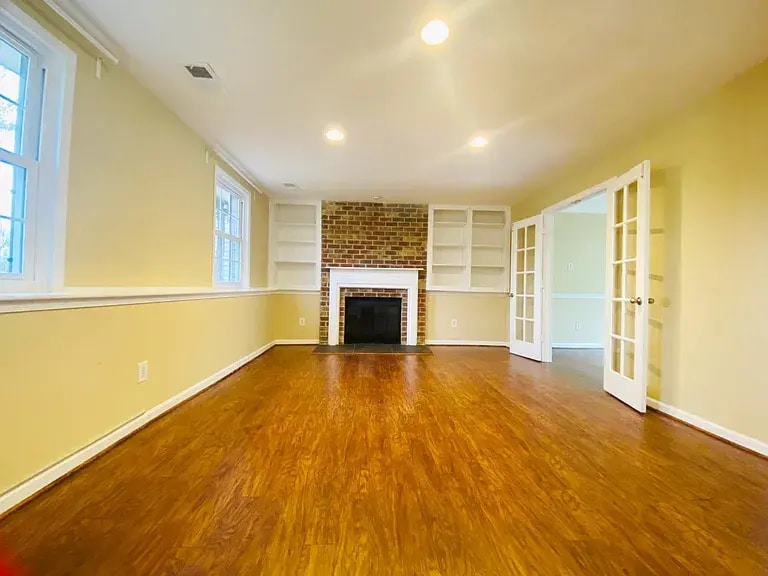 Building Photo - 11266 Valley Bend Dr